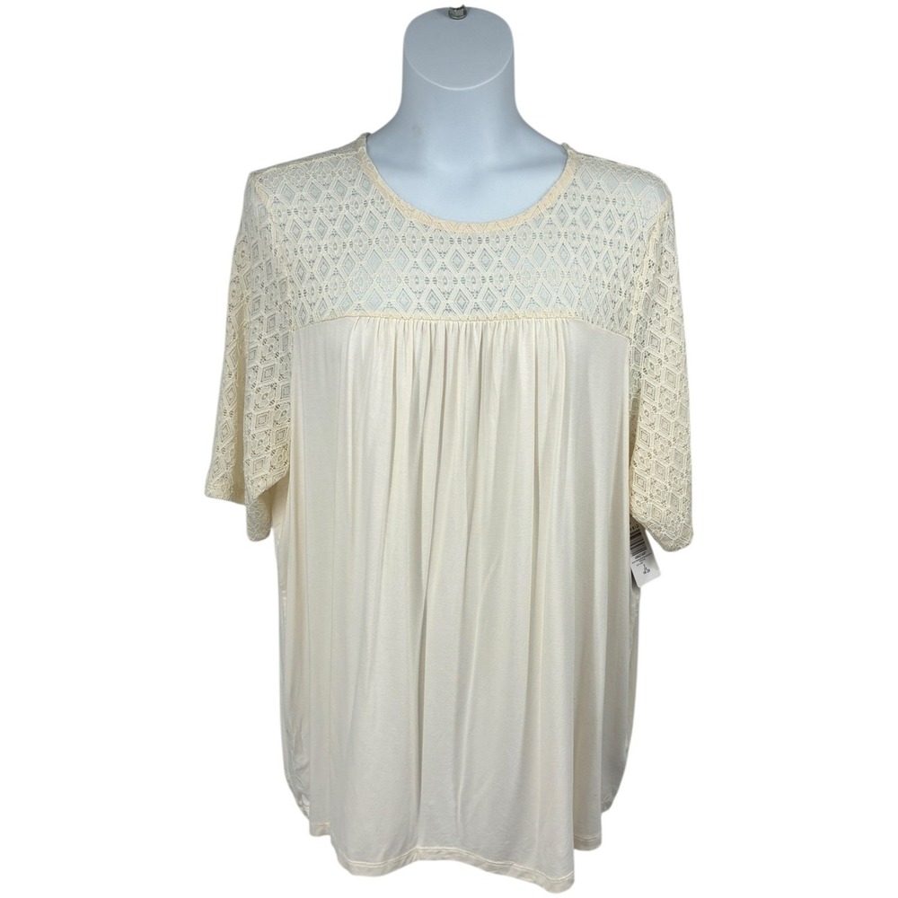 Torrid‎ 2X Pristine Ivory Geo Lace Yoke Elbow Sleeve Top NWT Plus